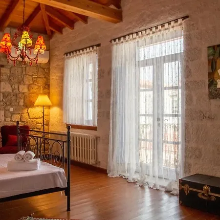 Marvelous Stonehouse With Backyard And Fireplace In Cesme * Alacati